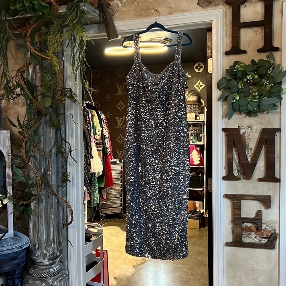 NWT 3x silver sequin dress fits like XL    A62